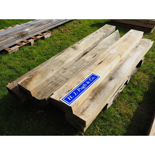 1078 - Oak beams average 1.9m - 10