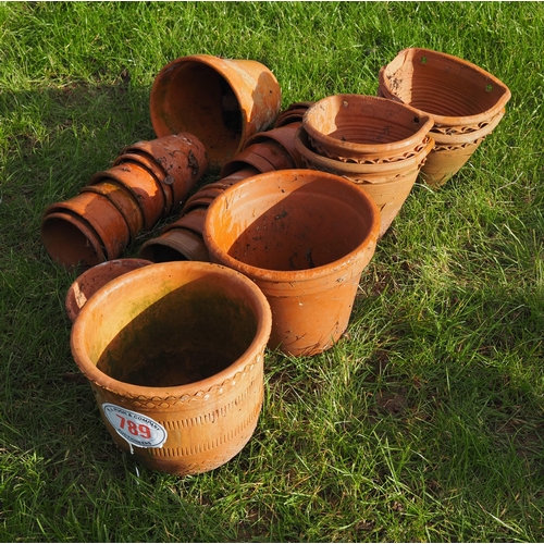 789 - Terracotta pots, etc.