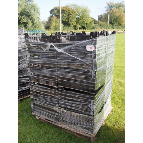 796 - Pallet of stacking trays