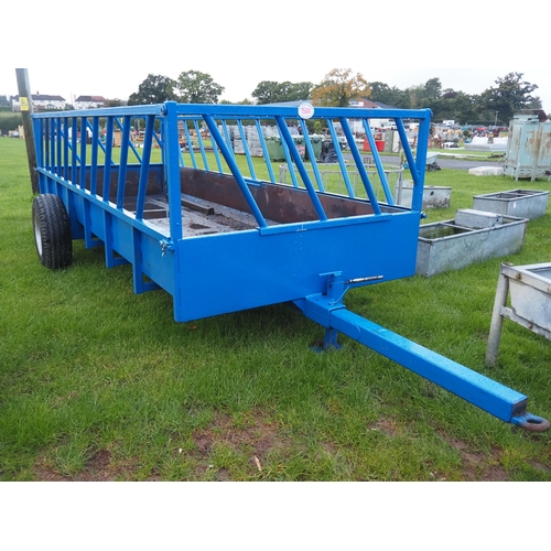 1504 - Towable feed trailer 15 x 5ft