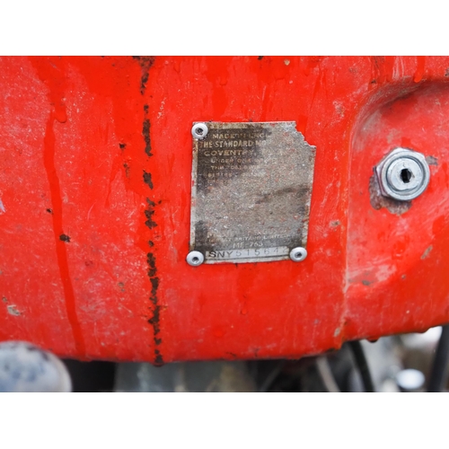 1641 - Massey Ferguson 65 tractor. Runs and drives. Requires new battery. Serial no. SNY515642. Reg. UAM 88... 