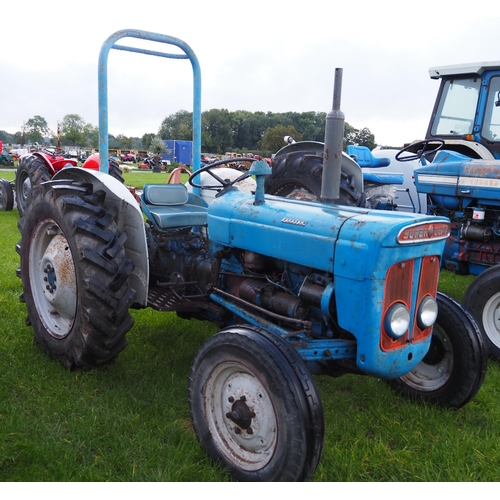 1648 - Ford Super Dexta tractor. Runs and drives, showing 7279 hours. C/w roll bar. Key in office