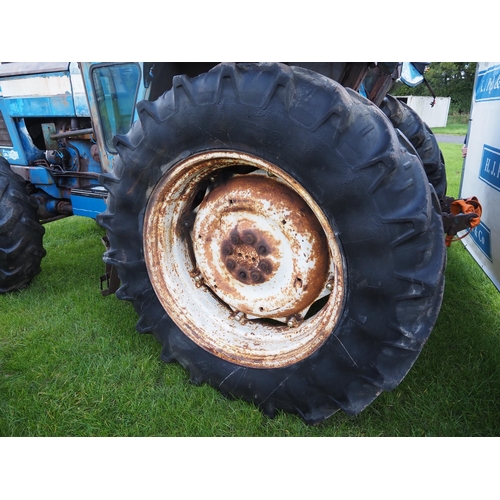 1650 - Ford 8200 4wd dual power tractor. Reg. MYJ 708W. Key in office