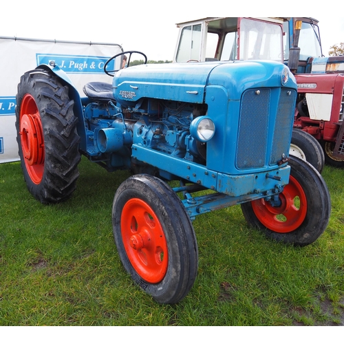 1652 - Fordson Major tractor. Runs and drives