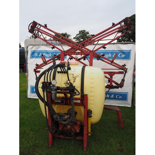 1707 - Hardi 600 gallon crop sprayer