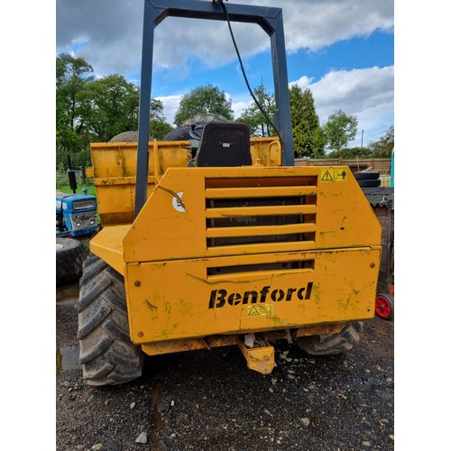 1686 - Dumper 6 ton with Perkins engine. New starter and battery