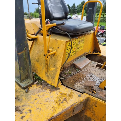 1686 - Dumper 6 ton with Perkins engine. New starter and battery