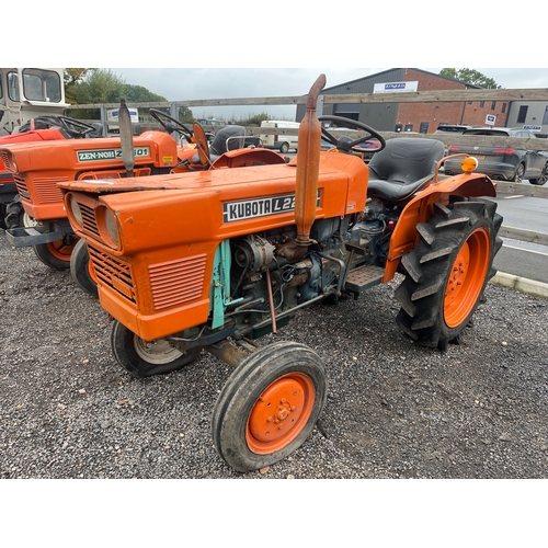 1718D - Kubota L2201 compact tractor. Showing 1462 hours