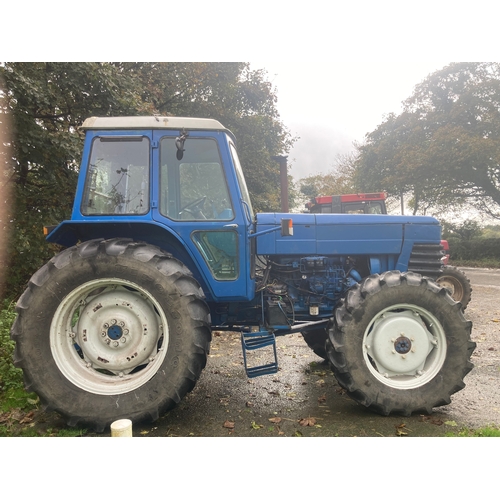 1680 - Ford 8200 tractor. Dual power, runs well, good tyres. V5