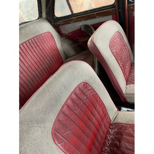 81 - Wolseley 1500 5 door saloon. 1960. Petrol. 1498cc. Red and cream leather interior. 47012 Miles showi... 