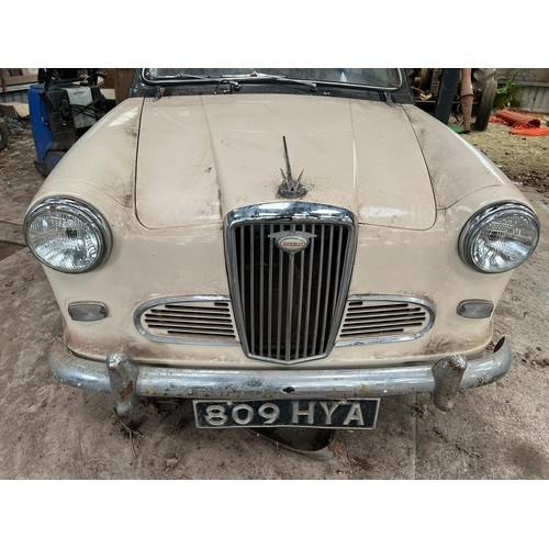 81 - Wolseley 1500 5 door saloon. 1960. Petrol. 1498cc. Red and cream leather interior. 47012 Miles showi... 