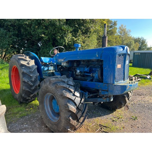 1679 - Fordson Major 4WD tractor. 6 Cylinder, runs well, good tyres. High rise pto Fitted with raised pto. ... 