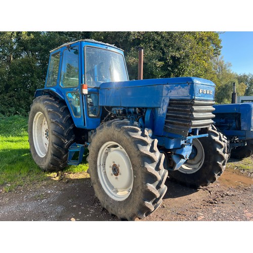 1680 - Ford 8200 tractor. Dual power, runs well, good tyres. V5