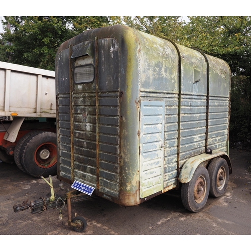 11 - Rice horsebox trailer