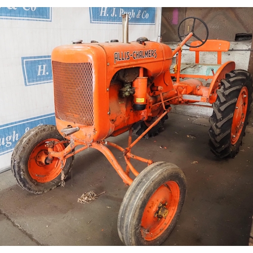 87 - Allis Chalmers B tractor. Petrol paraffin. Engine is free. Fitted with wishbone front axle, good rea... 