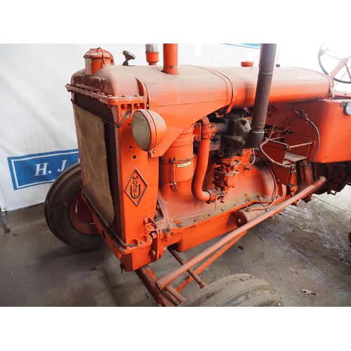 89 - Allis Chalmers U tractor. 1949. Engine free. Fitted with pto. Reg 832 YYC. V5