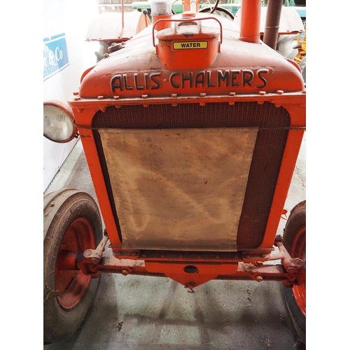 89 - Allis Chalmers U tractor. 1949. Engine free. Fitted with pto. Reg 832 YYC. V5