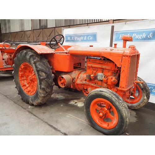 90 - Allis Chalmers U tractor. Engine is free. Fitted with pto