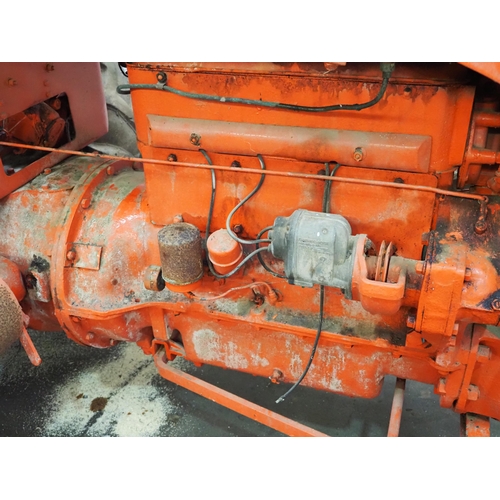 90 - Allis Chalmers U tractor. Engine is free. Fitted with pto