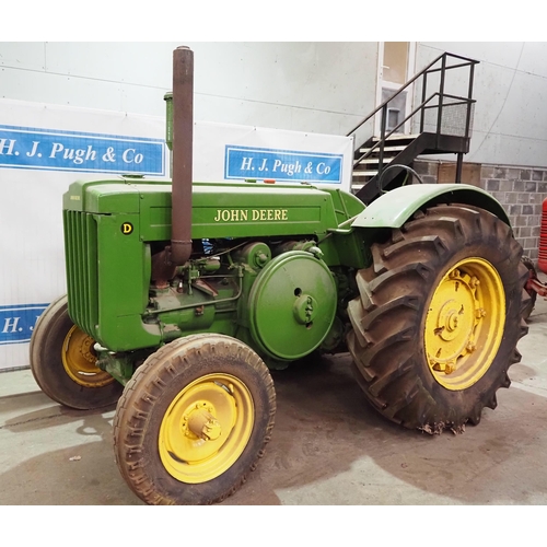 95 - John Deere styled D tractor. With starter motor. Good rear tyres. Fitted with pto