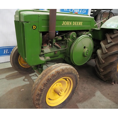 95 - John Deere styled D tractor. With starter motor. Good rear tyres. Fitted with pto