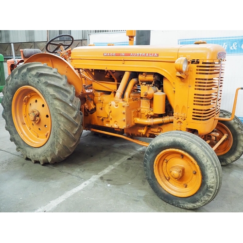 97 - Chamberlain Type 40K tractor. 1951. SN. 768. Fitted with pto. Engine is free.  Reg GSU 327. V5