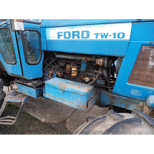 115 - Ford TW-10 Tractor. 1982. SN- 910722
Runs and drives Fitted with rear wheel weights. Showing 3725 Ho... 