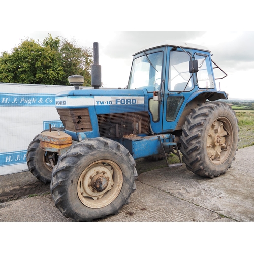 115 - Ford TW-10 Tractor. 1982. SN- 910722
Runs and drives Fitted with rear wheel weights. Showing 3725 Ho... 