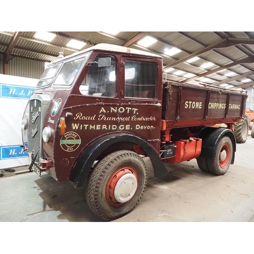 121 - Foden DG Gardner 5LW 3 Way tipper lorry. 1935/36. Runs and drives. 1999CC. Chassis  No-17162.
This l... 