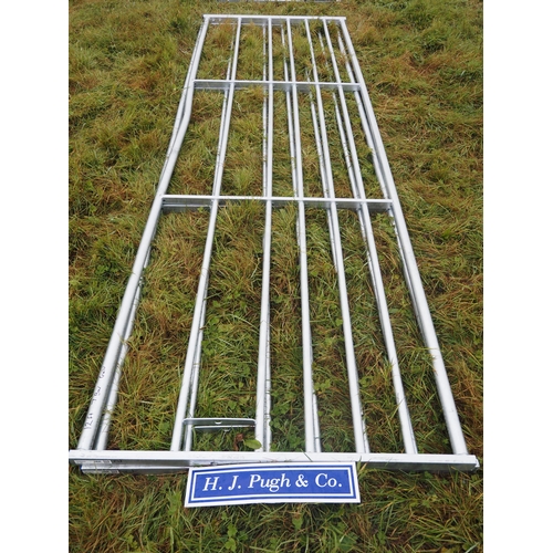 121 - Galvanised 7 bar gates 12ft - 2