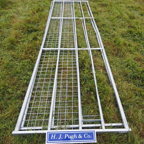 163 - Half mesh gates 14ft - 2