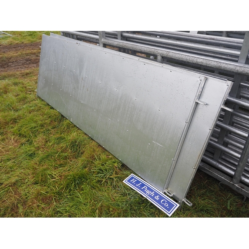 178 - IAE Sheeted race panels 8ft - 2