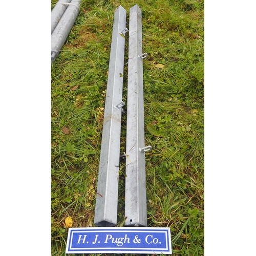 189 - Galvanised posts with lugs 6'3