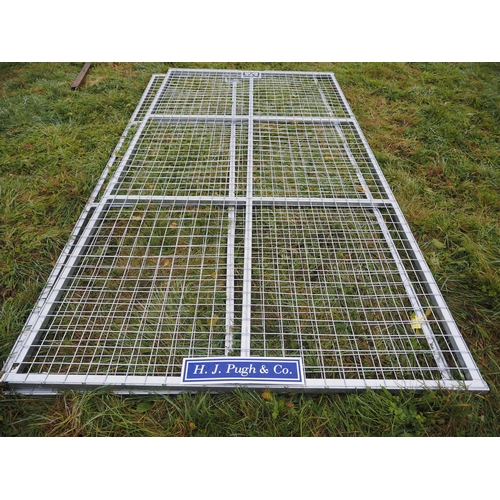 191 - Full mesh deer gates 12ft X 6ft - 2