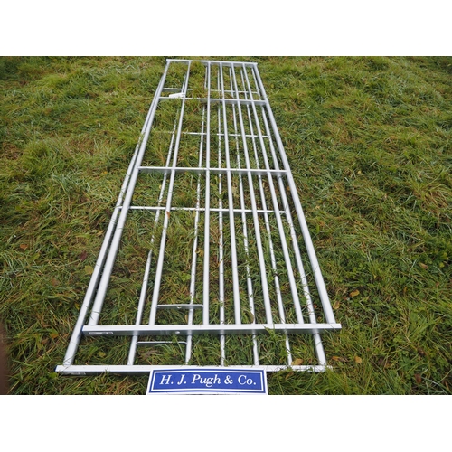 192 - Galvanised 7 bar gates 12ft - 1 + 13ft - 1