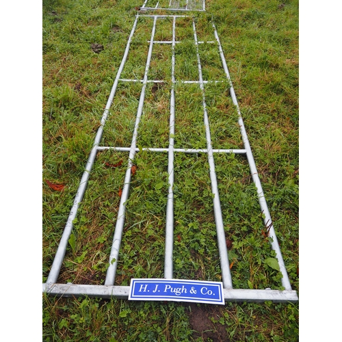 63 - Heavy duty 5 bar cattle gate 15ft - 1