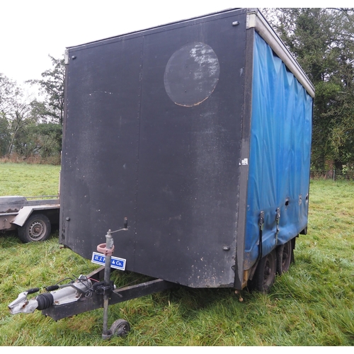 649 - Curtainside trailer 10' x 7'7