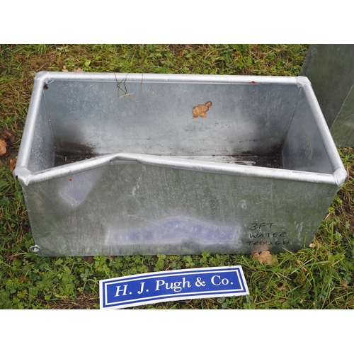 85 - Galvanised water tank 3ft - 1 AF