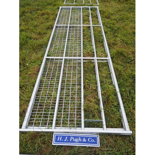 103 - Half mesh gates 12ft - 2