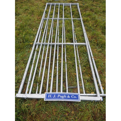 108 - Galvanised 7 bar gates 11ft - 2