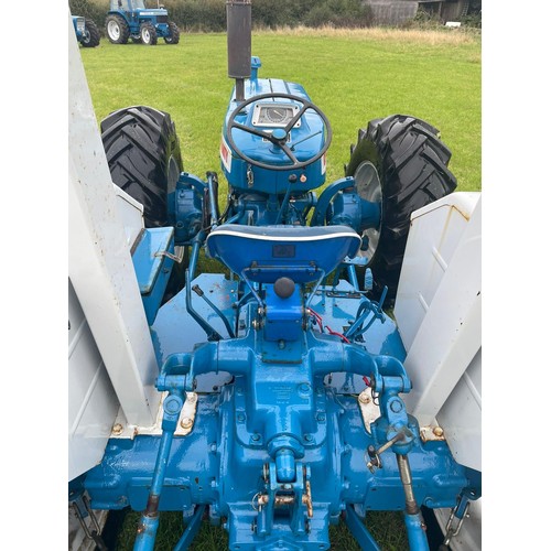 131 - Ford County 654 tractor. 1966. Fully restored. Fitted with spacer gearbox with no internals. Runs an... 