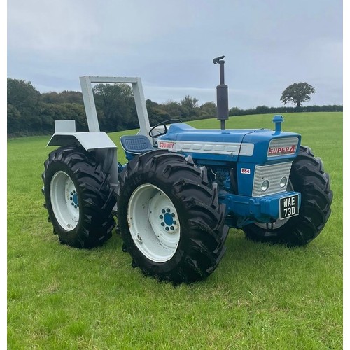 131 - Ford County 654 tractor. 1966. Fully restored. Fitted with spacer gearbox with no internals. Runs an... 