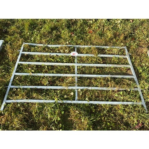 67 - Galvanised lambing hurdle 5ft - 1 AF