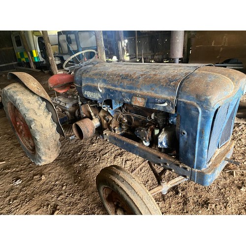 135 - Fordson Major KFD 52 orchard tractor. Petrol industrial spec. S/No. 1264417, built 31/8/1953. Starts... 