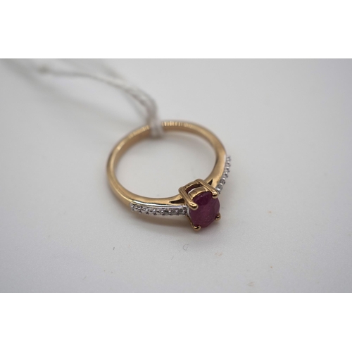 333 - 9ct Gold ruby ring. Total weight approx. 2.4g