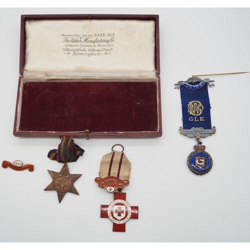 373 - Commemorative medals in case to include Red Cross