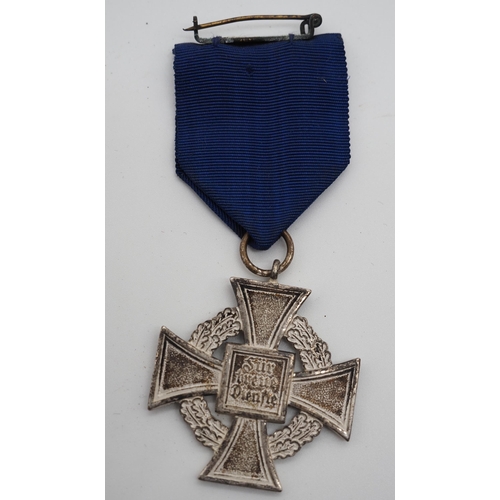 295 - WWII German 25 years of service medal