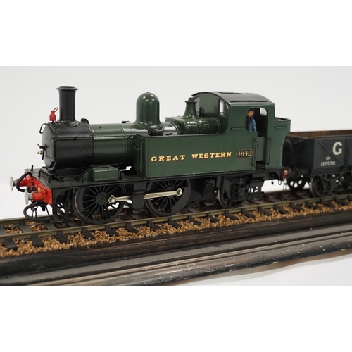 34 - Great Western Railway 4842 model locomotive and tenders 19