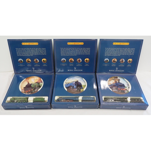 15 - Hornby 50th Anniversary Collection Royal Doulton plate and locomotive sets - 3