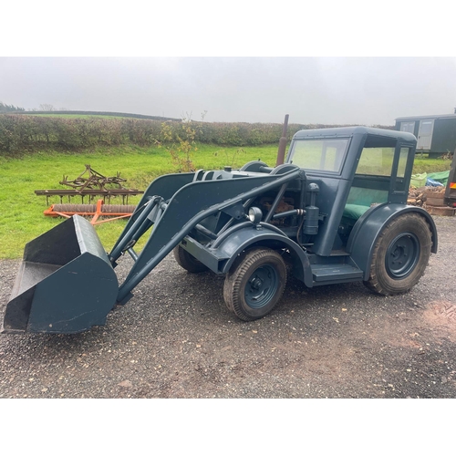 136 - David Brown Taskmaster Mobile Mechanical Shove tractor. 
This extremely rare tractor comes with a lo... 